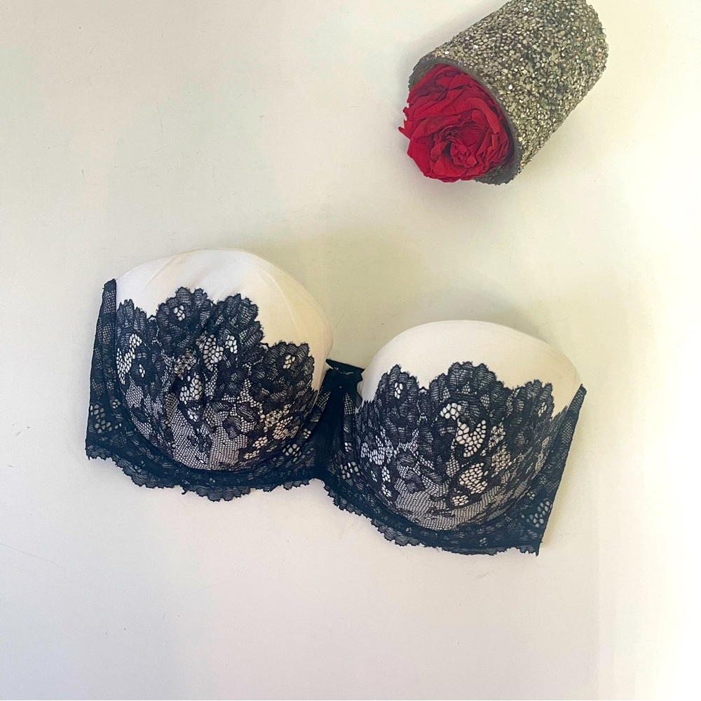 Victoria’s Secret 32DDD Black & White Strapless Bra - New With Defect - Floral